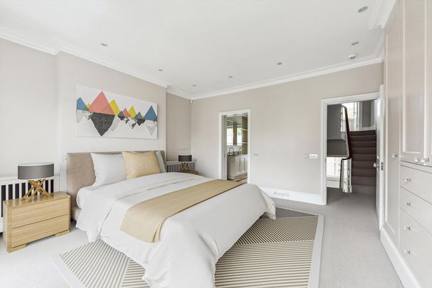 4 bedroom terraced house to rent - Photo 1