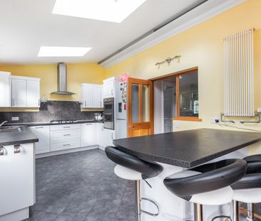 4 bedroom detached house to rent - Photo 4