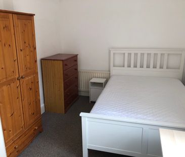4 Bed Student Accommodation - Photo 6