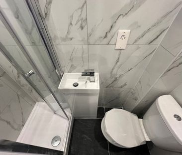 Horley 0 bedroom house share to rent - Photo 3