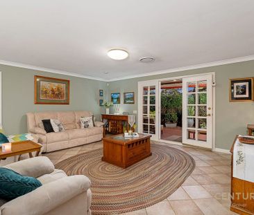 Stunning Family Home - Photo 3