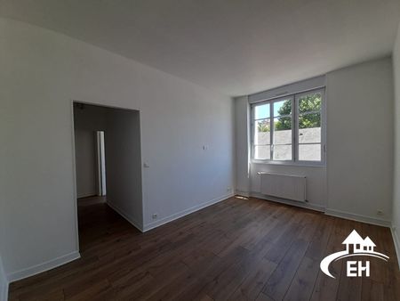 Location Appartement 3 pièces 113m² - Photo 3