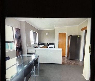 Charming 3-Bedroom Home in Whanganui East - Photo 6