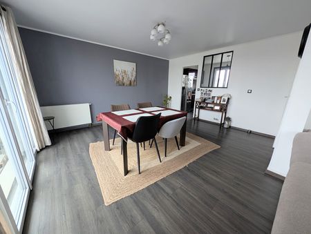 Location Appartement 3 pièces 72m² - Photo 2