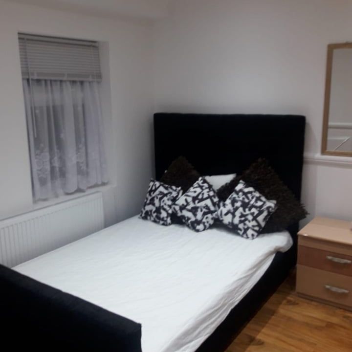 Room in a Shared House, Layfield Crescent, NW4 - Photo 1