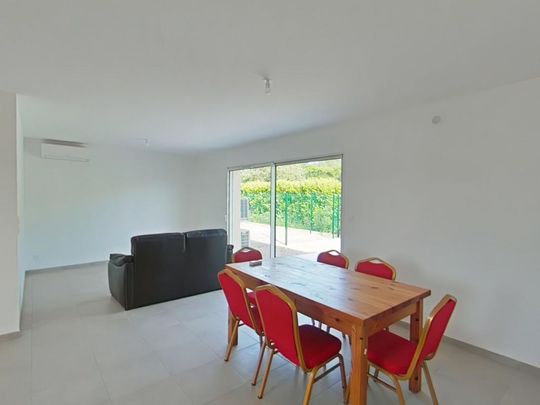 Location Maison 4 pièces 82m² ROMANS SUR ISERE 26100 - Photo 1