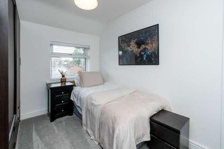 Leach Lane, Sutton Leach, WA9 - Photo 4