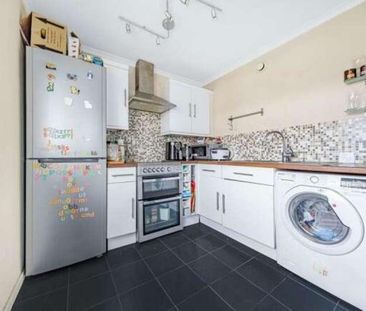 Douglas Road, Staines-upon-thames, TW19 - Photo 1