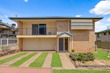 Newly Renovated 3 Bedroom Two-Storey Home in Nambour Heights - Photo 3