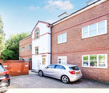 2 bedroom Flat To Let - Photo 4