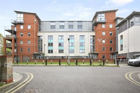 2 bedroom flat to rent - Photo 3