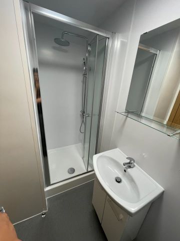 Studio Flat, Regent Road, LE1 - Photo 5