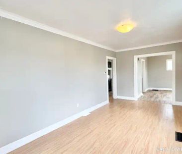 1-32 Brock St W, Oshawa, Ontario L1G 1R4 | 32 Brock Street West 1, ... - Photo 1