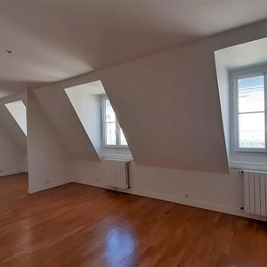 location Appartement F3 DE 84.8m² À PARIS - Photo 2