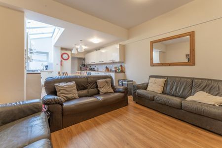 119 Tiverton Road - Photo 4