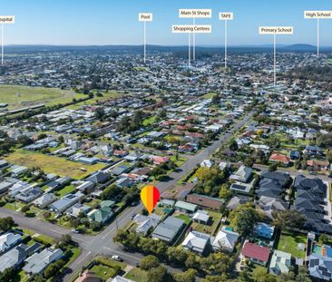 Charming 3-Bedroom Home - Photo 2