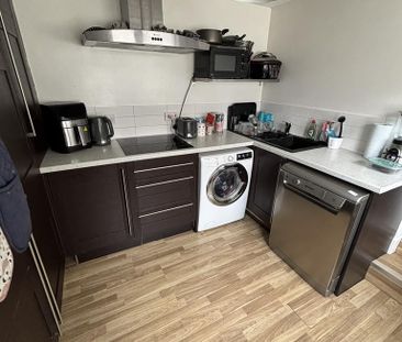 5 bedroom terraced house to rent - Photo 1