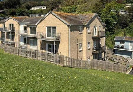 3 bedroom apartment to rent - Photo 3