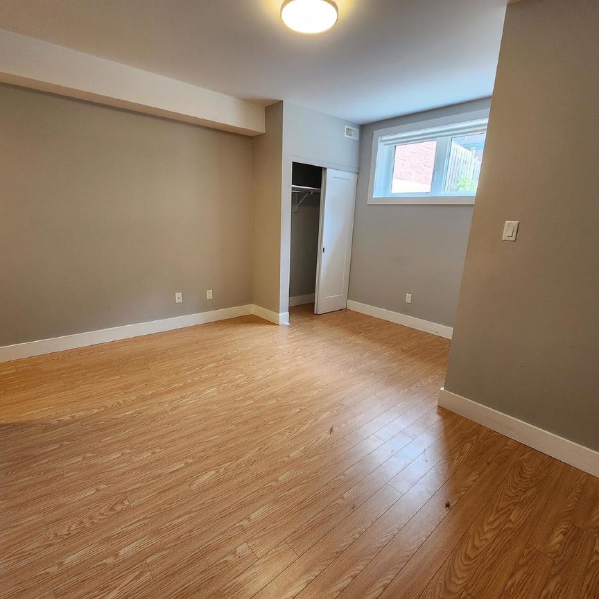 544 Gilmour Street - 1 - Photo 1