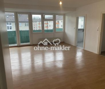 Helle 2-Zimmer-Wohnung mit ca. 65 m², überdachtem Balkon und Einbau... - Photo 1