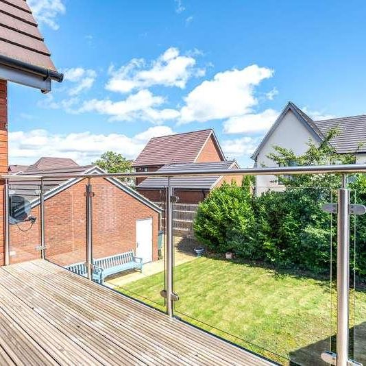 Tadpole Garden Village, Swindon, SN25 - Photo 1