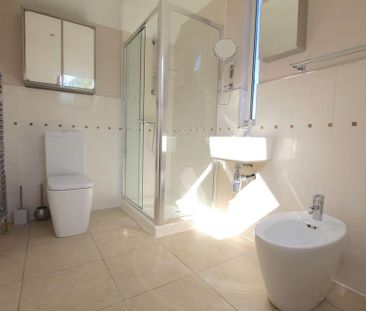 5 bedroom detached house to rent - Photo 4