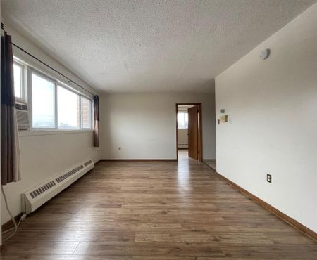 One bedroom apartment near downtown - Photo 4