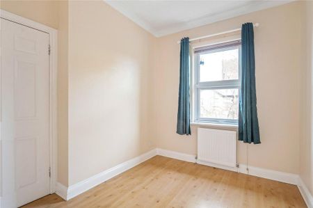 4 bedroom terraced house to rent - Photo 3