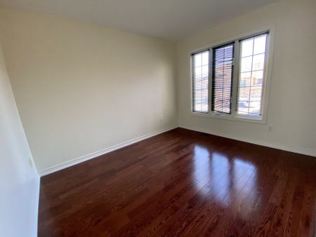 For Lease - 34 Cameo Drive, Richmond Hill, Ontario - Photo 2