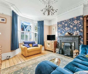 Clavering Road, Aldersbrook, E12 - Photo 3