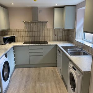 9 bedroom terraced house to rent - Photo 2