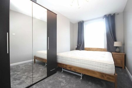 Old Castle Street, Aldgate, E1 - Photo 2