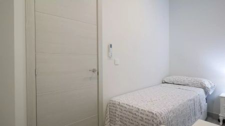 2-bedroom apartment for rent in Bellas Vistas, Madrid. - Photo 3