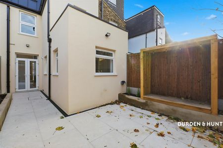 Mansfield Road, Wanstead - Photo 4