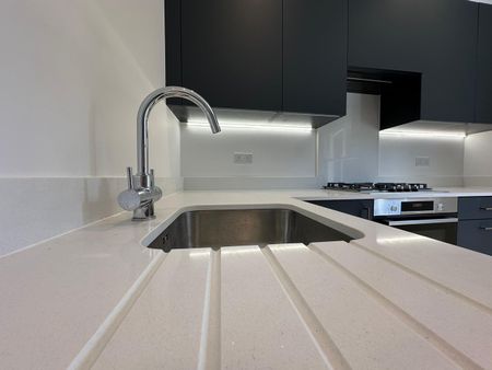 3 Bed Flat, Bishops Road, SW6 - Photo 4