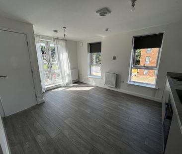 2 bedroom property to rent - Photo 3