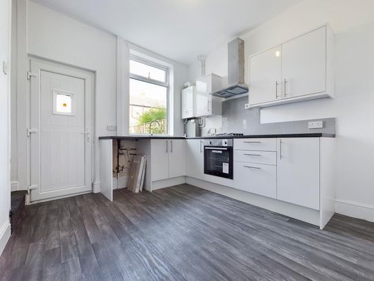 2 bedroom terraced house to rent - Photo 1