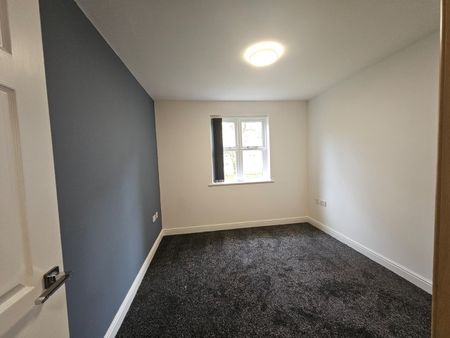 2 Bed Flat, Hadfield Close, M14 - Photo 4