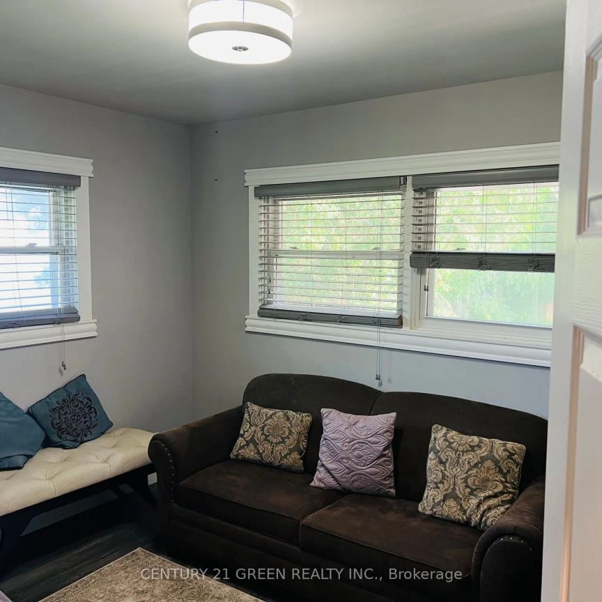 13409 Hwy 7 #Upper Level - Photo 1