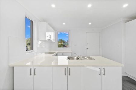 Brand New 2 x 2 x 1 Apartment in a Beautiful Complex with a Pool - Photo 4