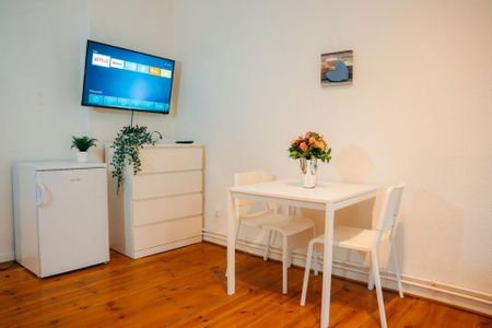 Dein 20qm All-Inclusive Room! Highspeed-WLAN, eigener TV & Balkon - Photo 4