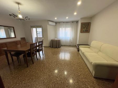 Piso de alquiler en Alejandra Soler, El Carme - Photo 3