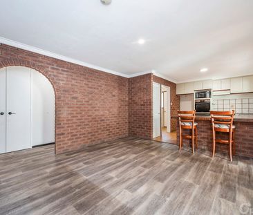 Spacious Family Home with Workshop – Close to the Beach - Photo 2