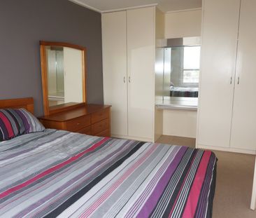 Fully Furnished, Ready to move in! - Photo 5