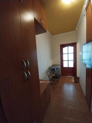 Kiadó jó állapotú panel lakás - Nyíregyháza - Photo 4