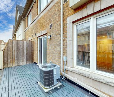 For Lease - 92 Louisbourg Way, Markham, Ontario - Photo 1