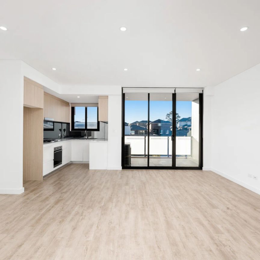 LUXURY APARTMENT LIVING - Photo 1