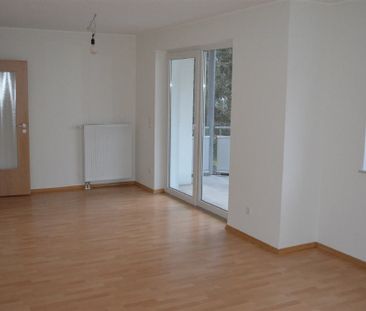 Kleine 2-Zimmer-Wohnung mit Aufzug und Balkon inmitten der Innenstadt! - Photo 2