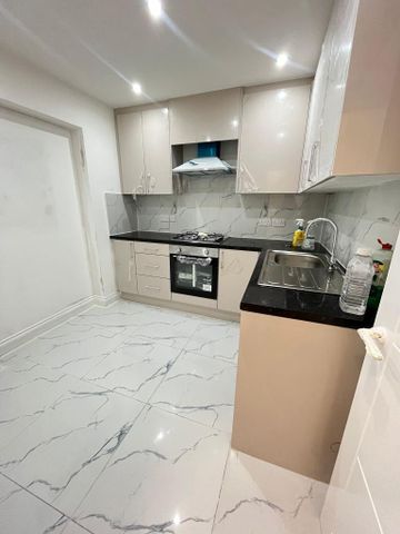 3 bedroom apartment to rent - Photo 3