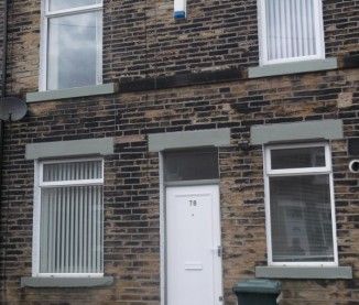 3 Bed - Gt Russell Street, University, Bd7 - Photo 1
